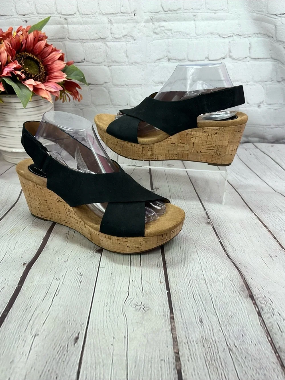Clarks caslynn shae Black nubuck Wedge Sandals women 10 leather upper minimalist